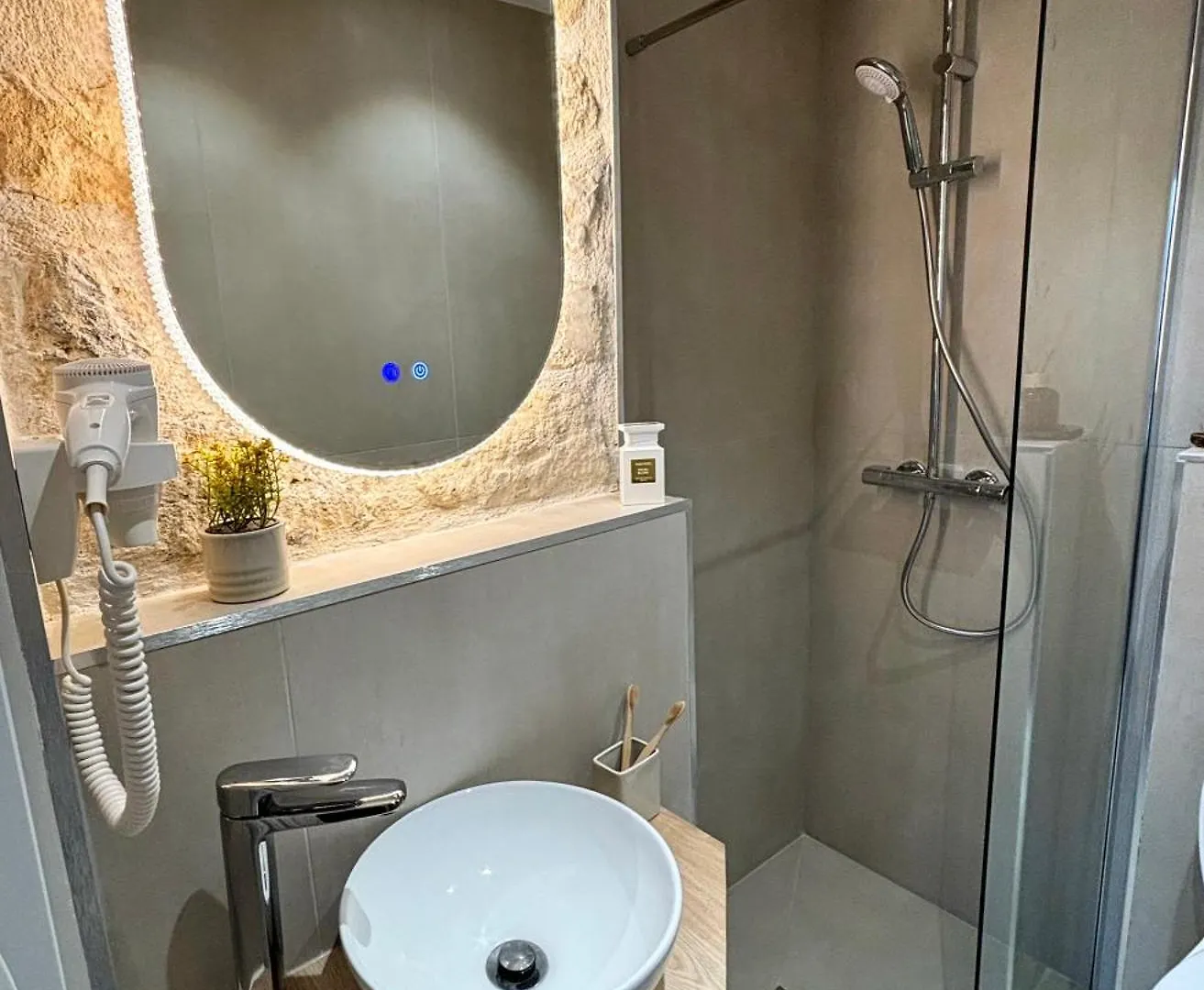 Hotel Paris Amore Ξενοδοχείο *
